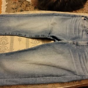 Light blue/Faded jeans "No holes"